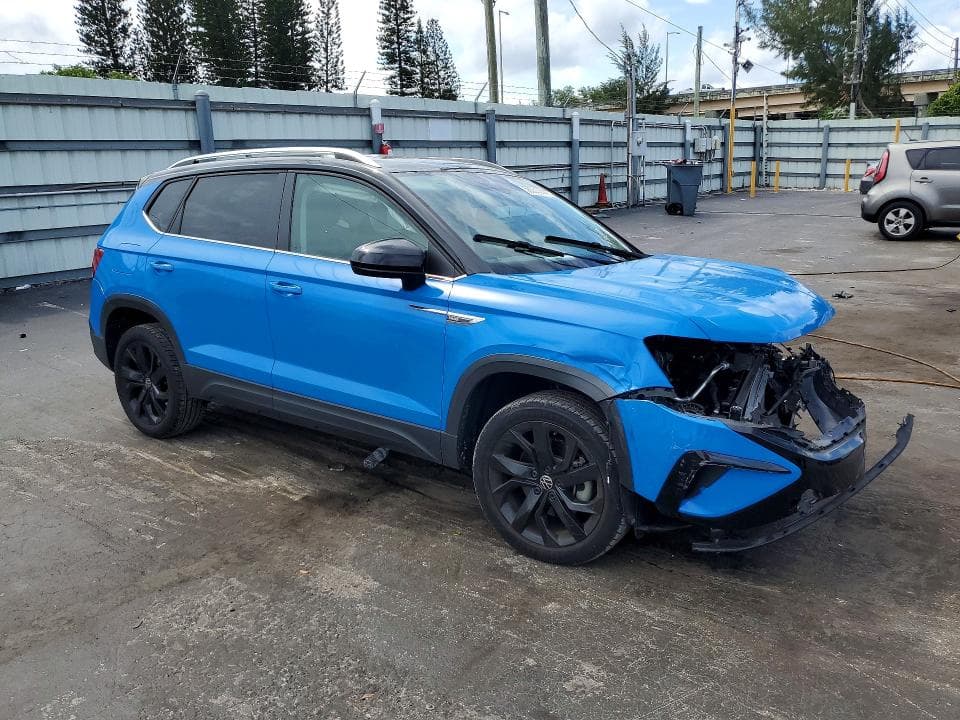2023 VOLKSWAGEN TAOS SE 4