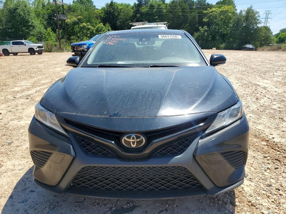 2018 TOYOTA CAMRY SE 5