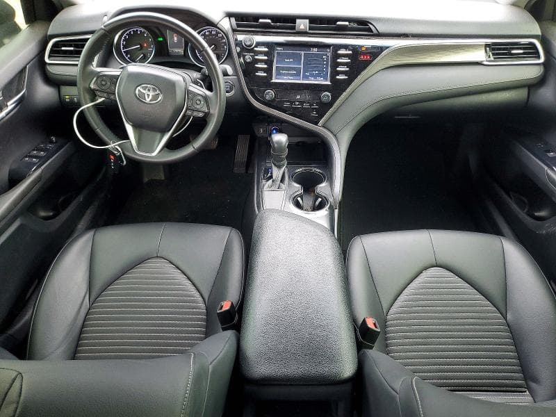 2018 TOYOTA CAMRY SE 8