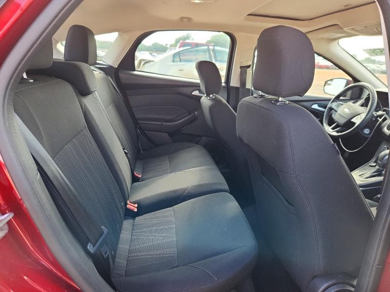 2017 FORD FOCUS SEL 10