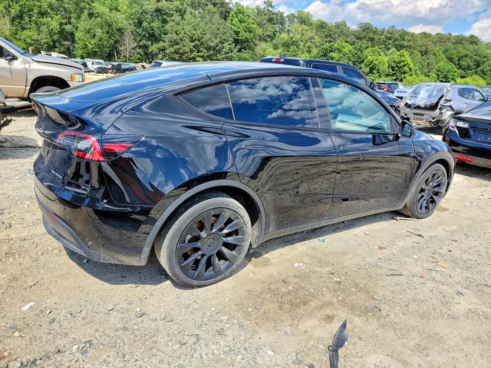 2023 TESLA MODEL Y 3