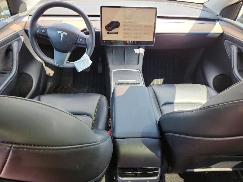 2023 TESLA MODEL Y 8