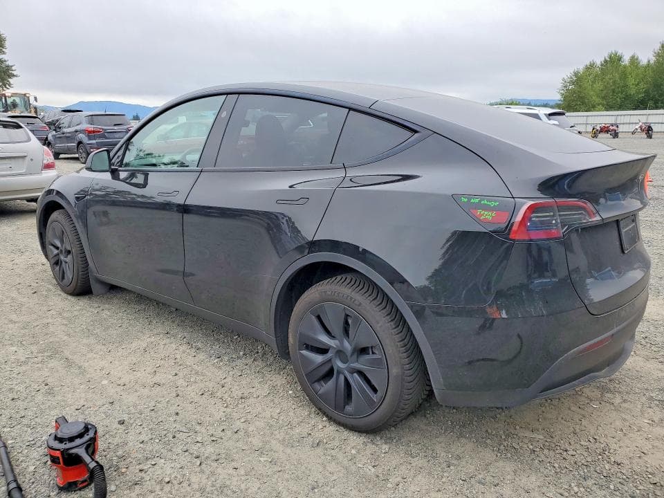 2025 TESLA MODEL Y 2