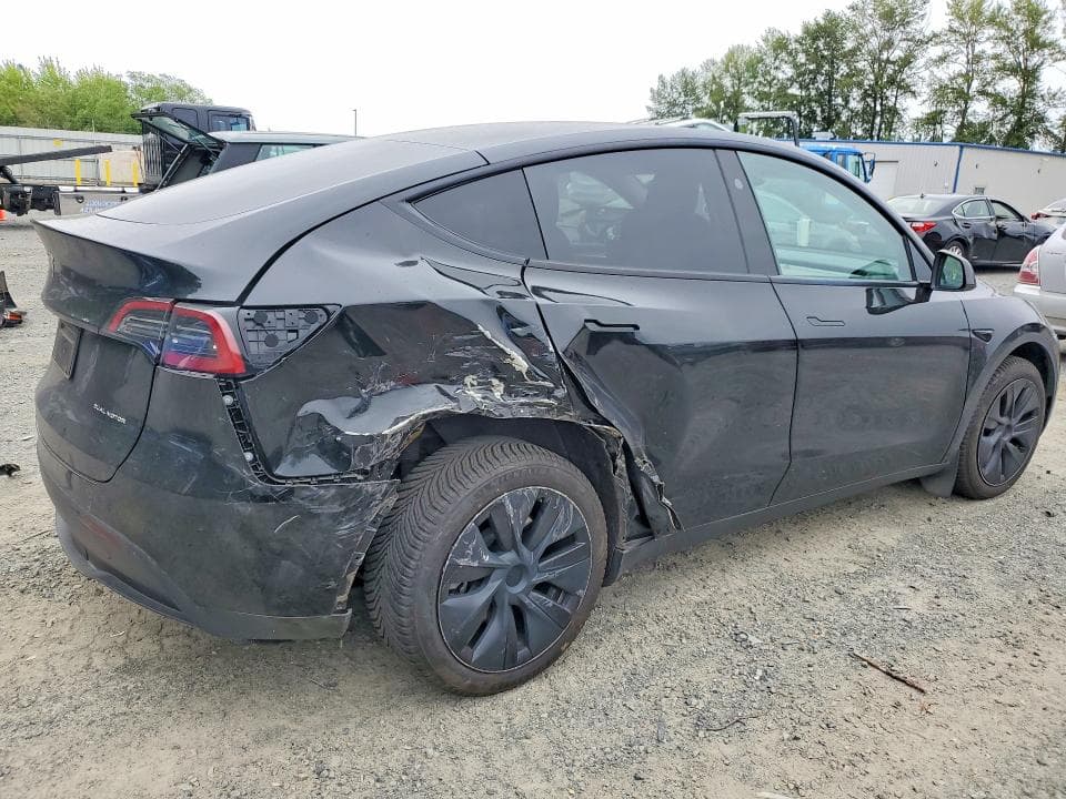2025 TESLA MODEL Y 3
