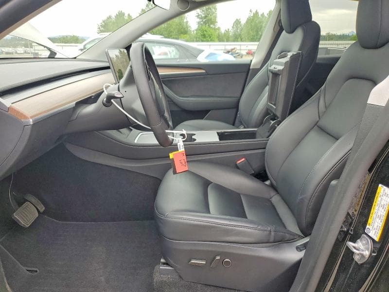 2025 TESLA MODEL Y 7