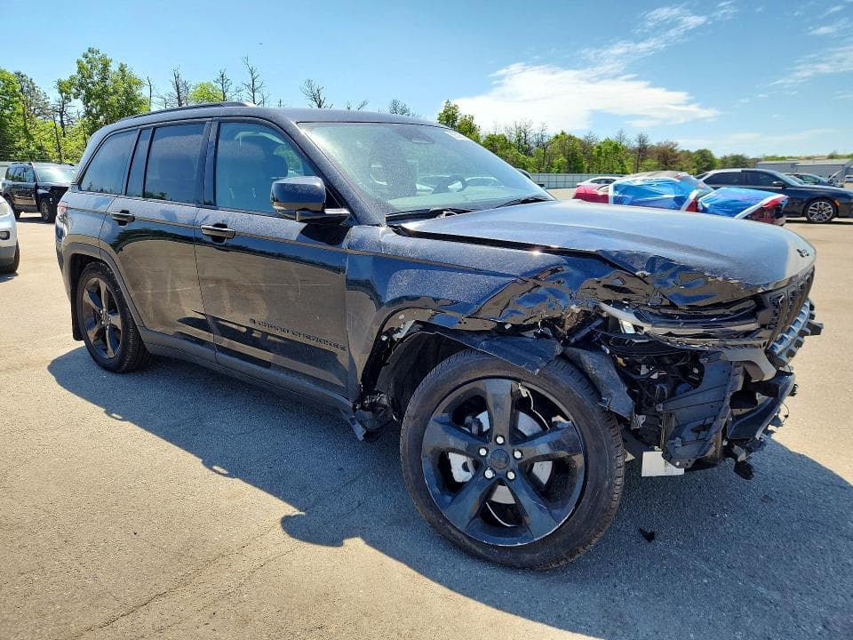 2025 JEEP GRAND CHEROKEE LIMITED 4