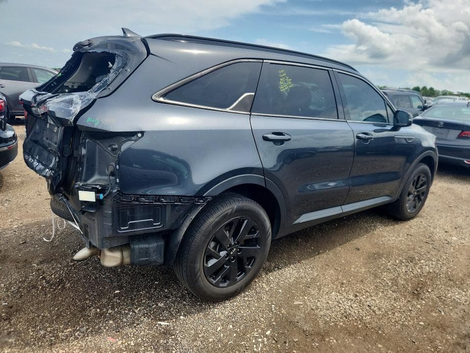 2021 KIA SORENTO S 3