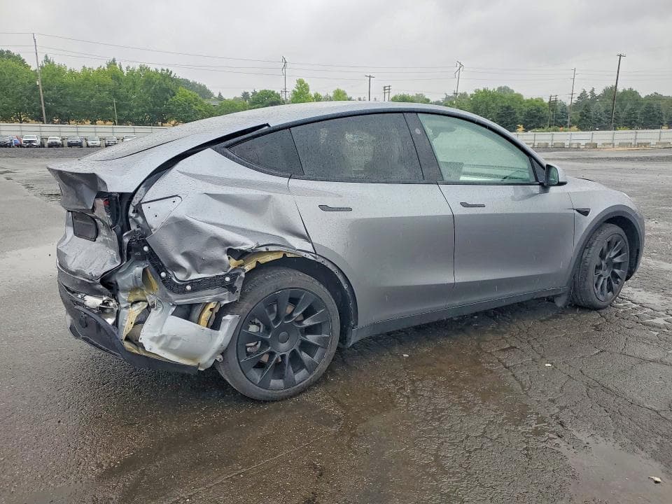 2025 TESLA MODEL Y 3