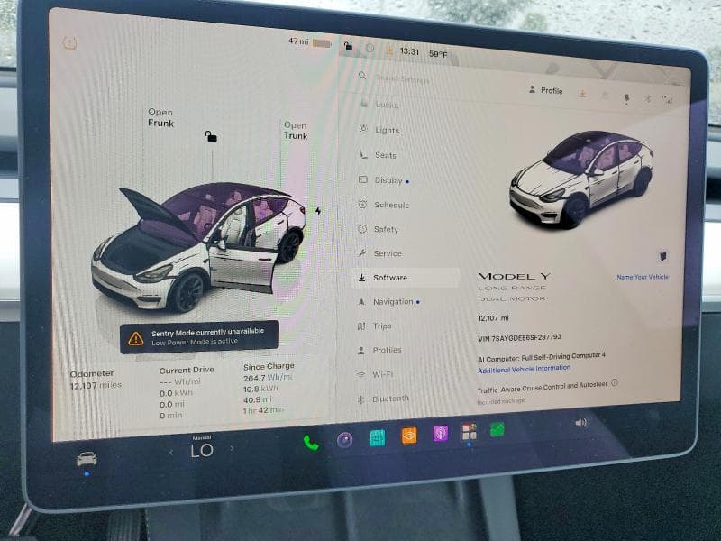 2025 TESLA MODEL Y 9