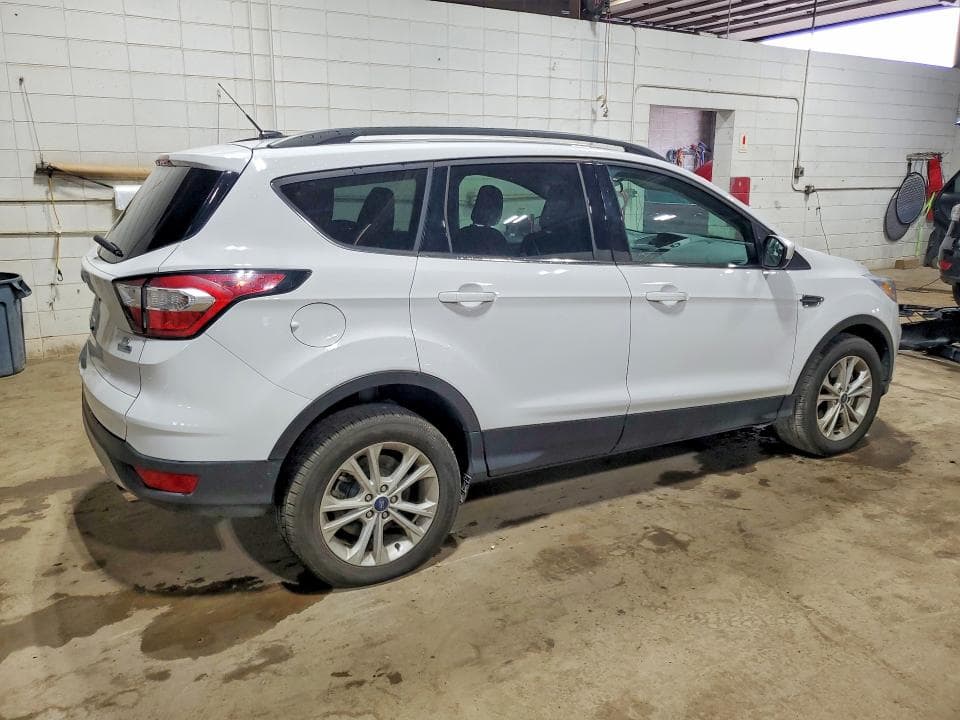 2018 FORD ESCAPE SE SE 3