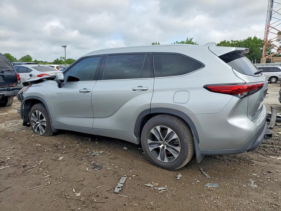 2022 TOYOTA HIGHLANDER XLE XLE 2