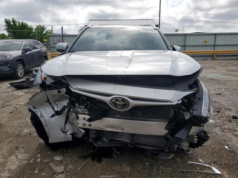2022 TOYOTA HIGHLANDER XLE XLE 5