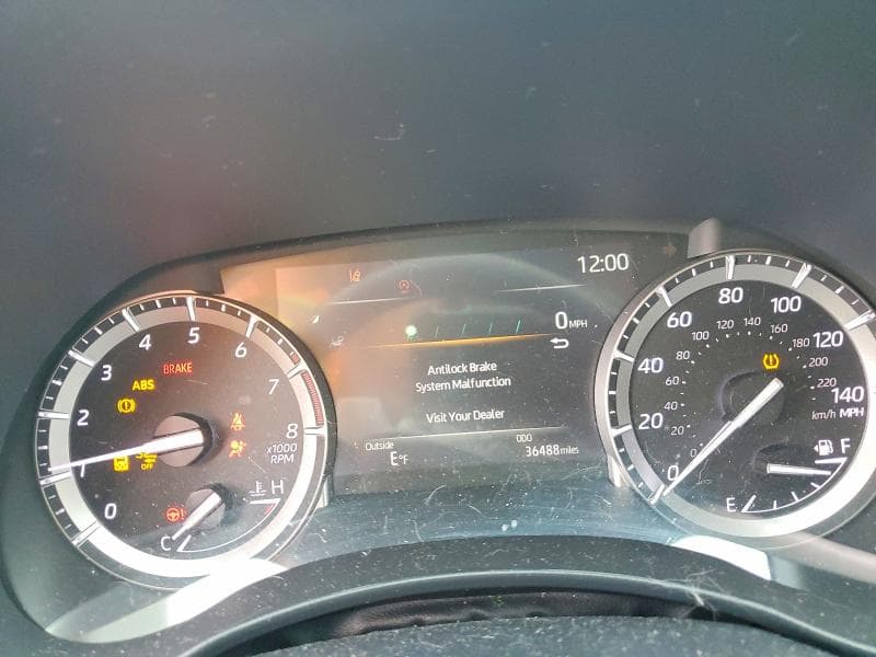 2022 TOYOTA HIGHLANDER XLE XLE 9