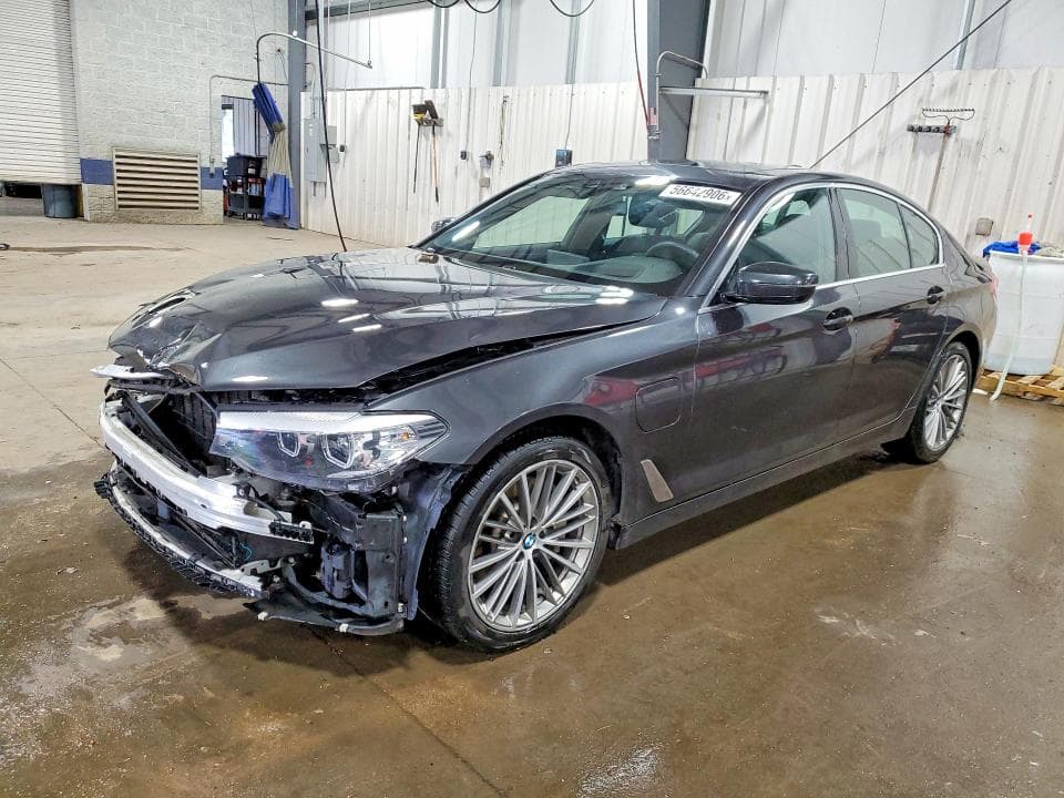 2020 BMW 530XE 1