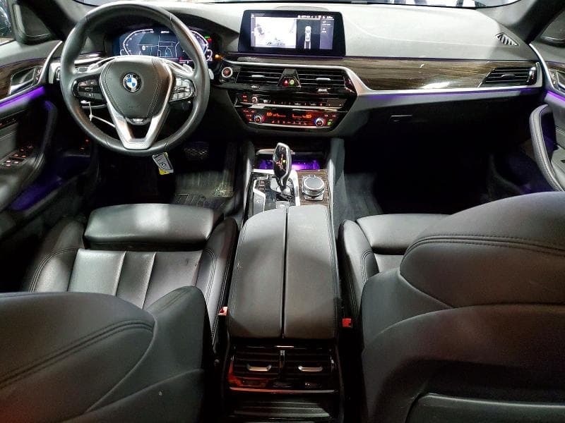 2020 BMW 530XE 8