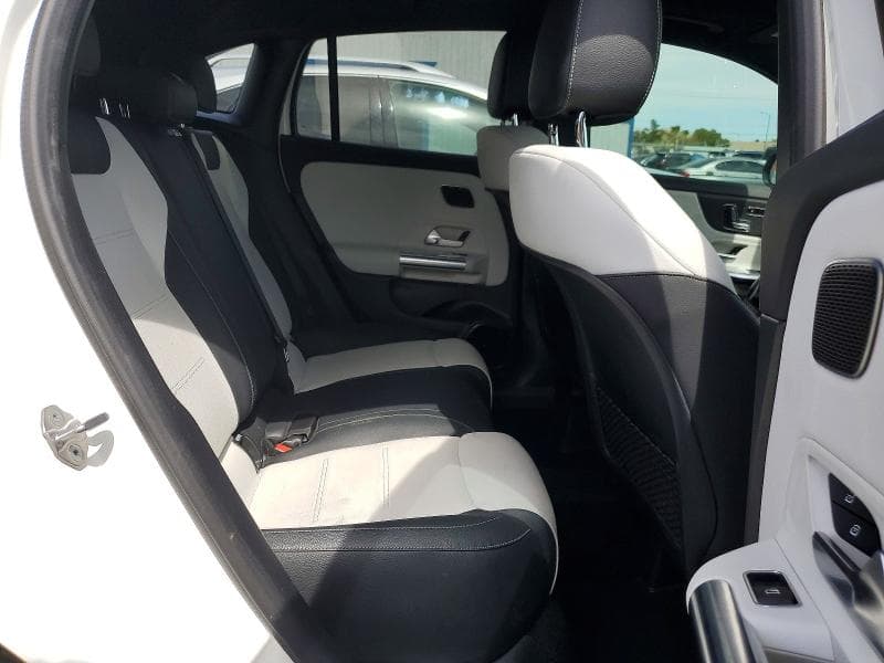 2021 MERCEDES-BENZ GLA 250 11