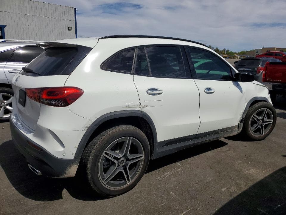 2021 MERCEDES-BENZ GLA 250 3