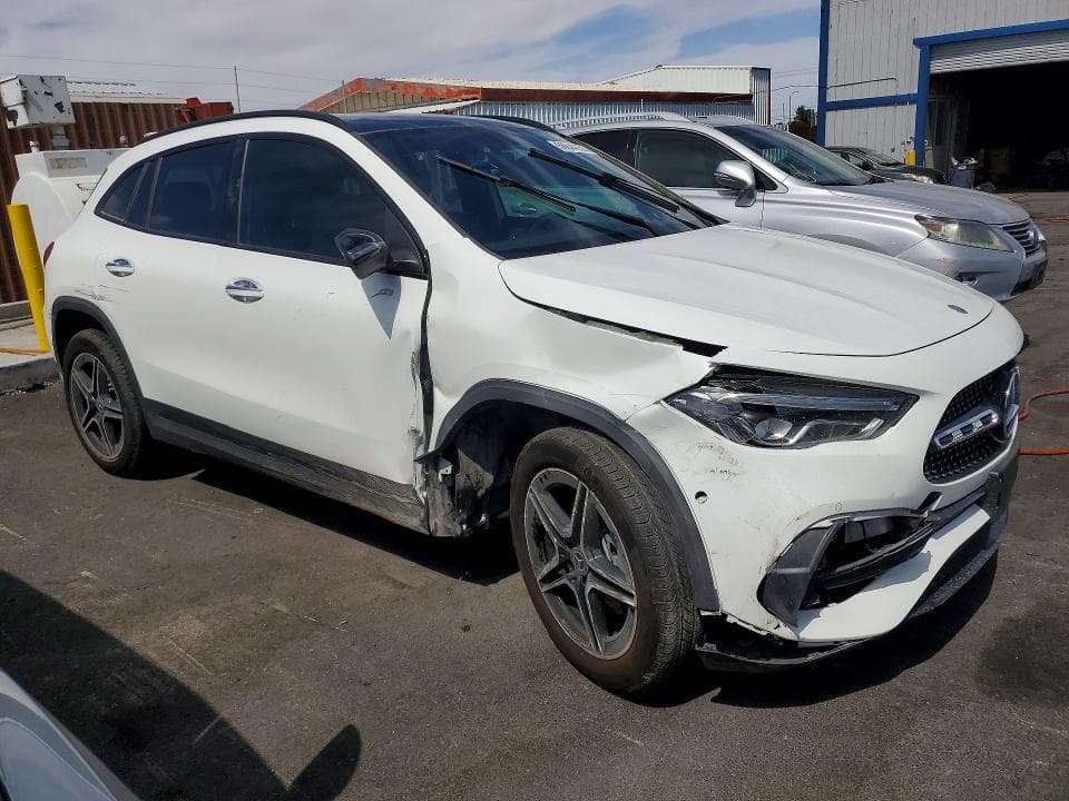 2021 MERCEDES-BENZ GLA 250 4