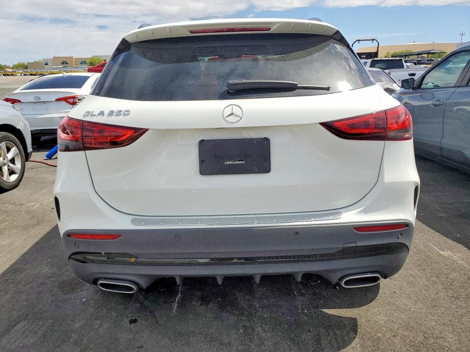 2021 MERCEDES-BENZ GLA 250 6