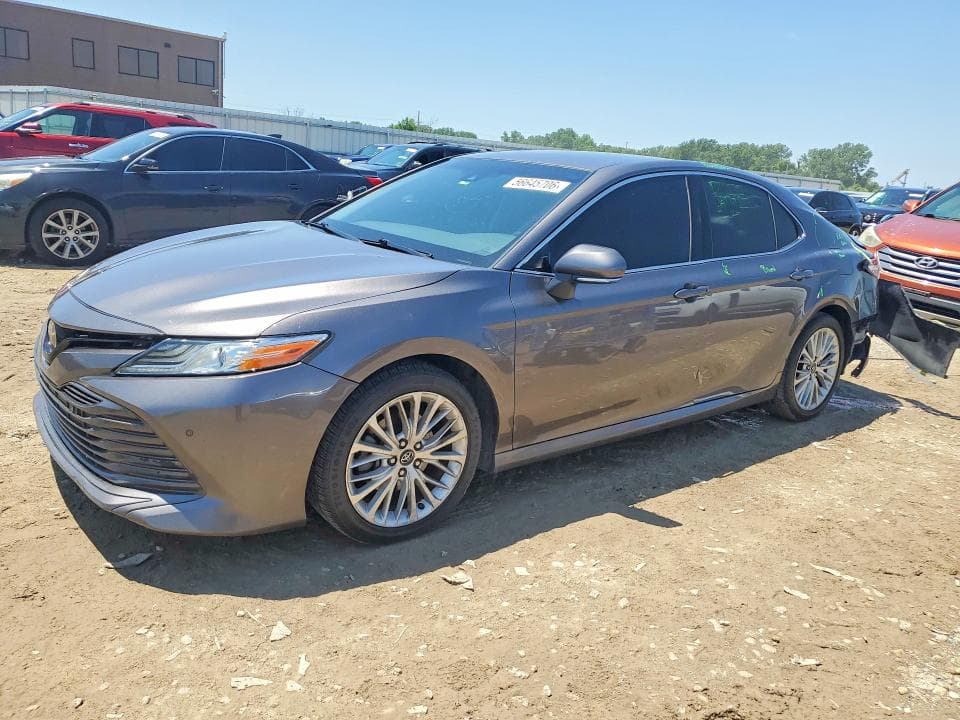 2018 TOYOTA CAMRY XLE XLE - 1