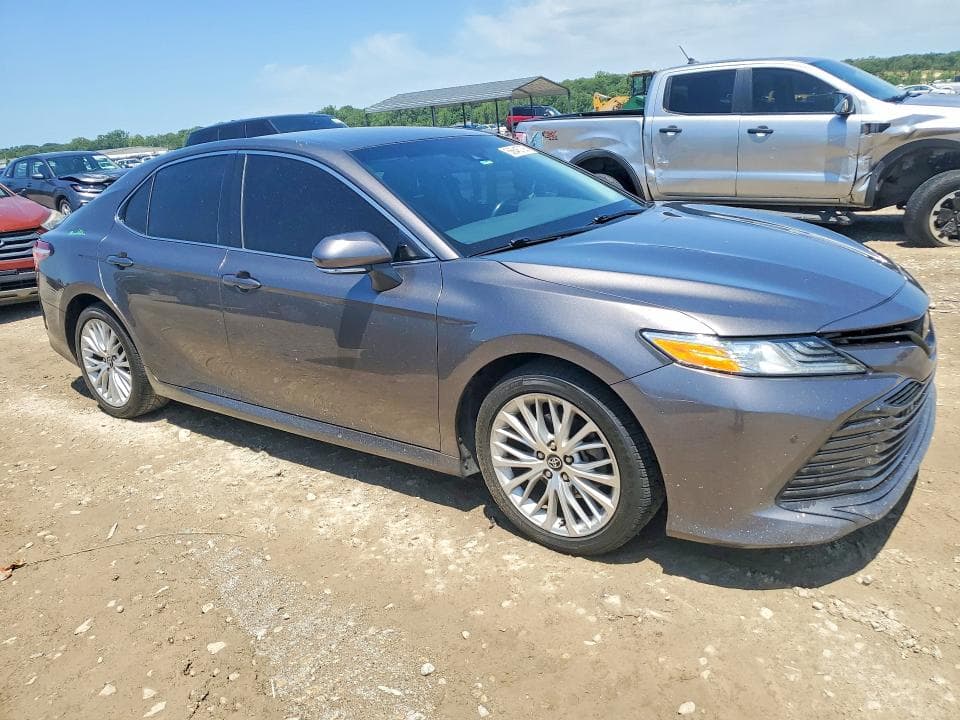 2018 TOYOTA CAMRY XLE XLE 4