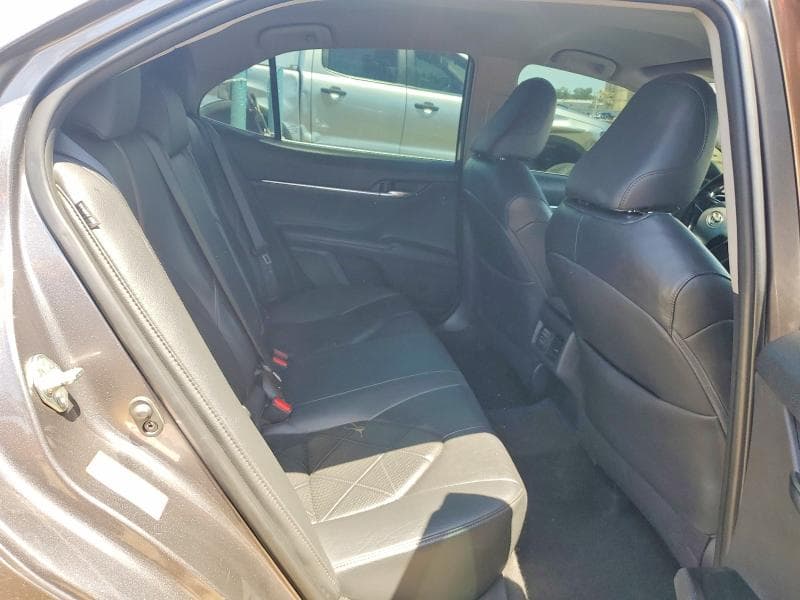 2018 TOYOTA CAMRY XLE XLE 10