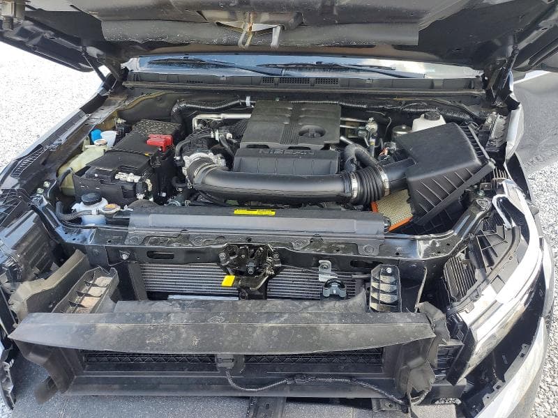 2025 NISSAN FRONTIER PRO-4X 11