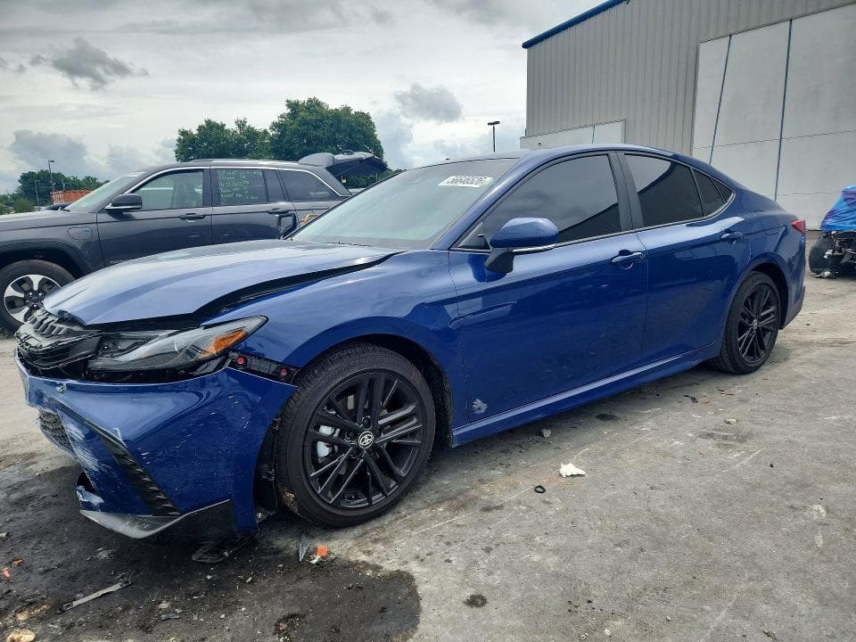 2026 TOYOTA CAMRY SE - 1