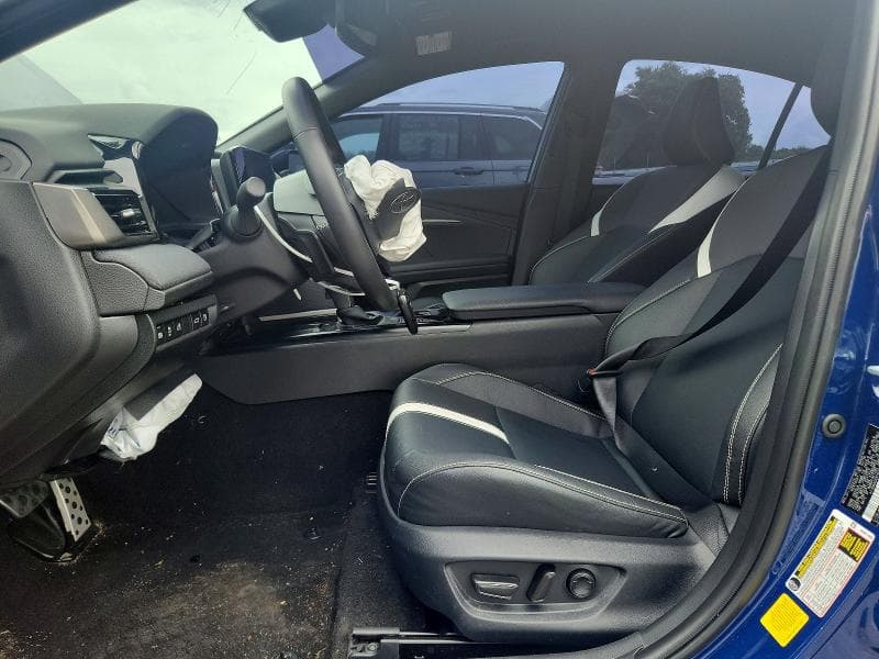 2026 TOYOTA CAMRY SE 7