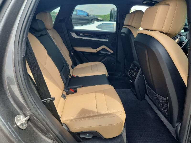 2026 PORSCHE CAYENNE 11