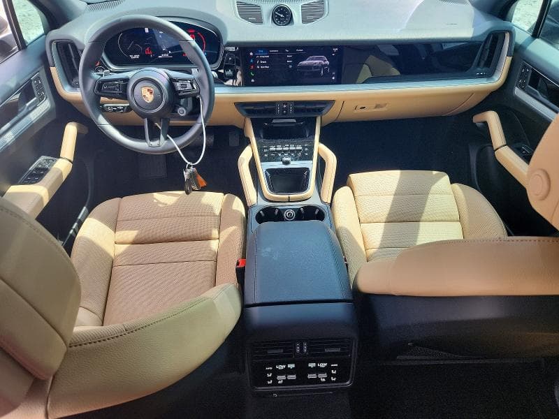 2026 PORSCHE CAYENNE 8
