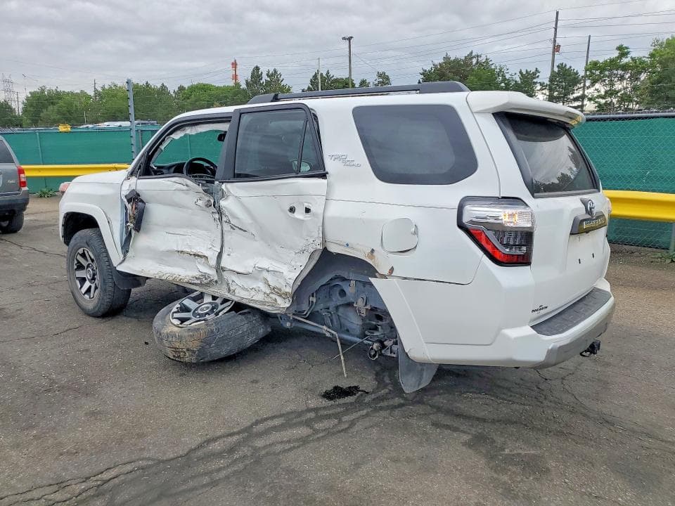 2021 TOYOTA 4RUNNER TRD OFF-ROAD PREMIUM 2