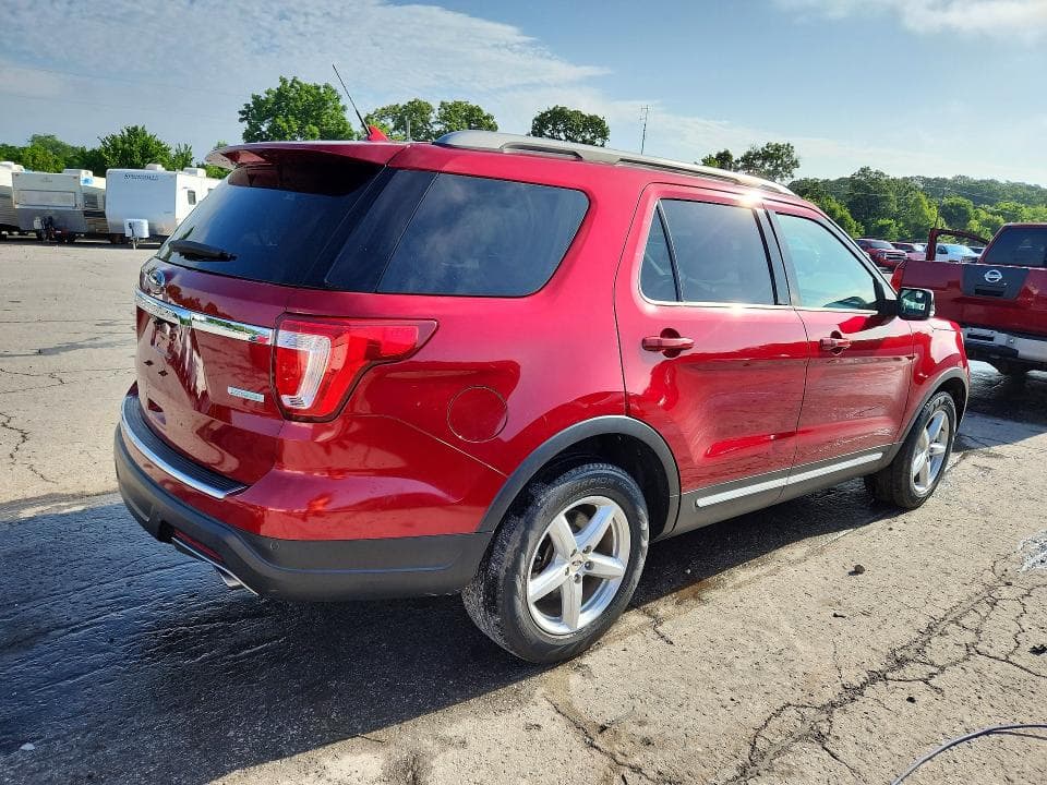 2018 FORD EXPLORER XLT 3