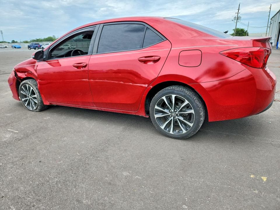 2018 TOYOTA COROLLA SE 2