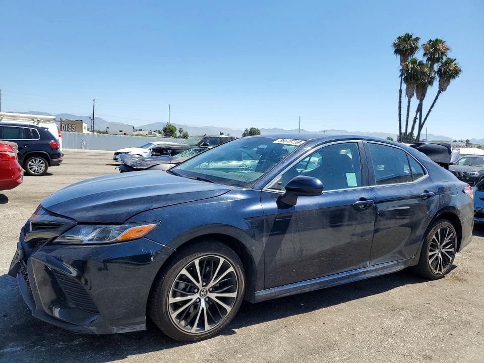 2020 TOYOTA CAMRY SE