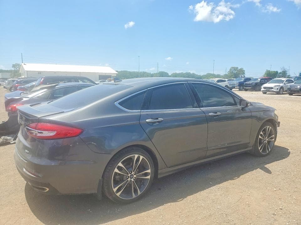 2019 FORD FUSION 3