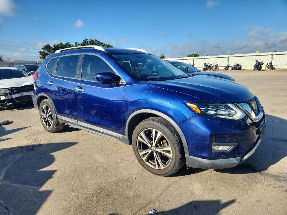 2017 NISSAN ROGUE SL 4