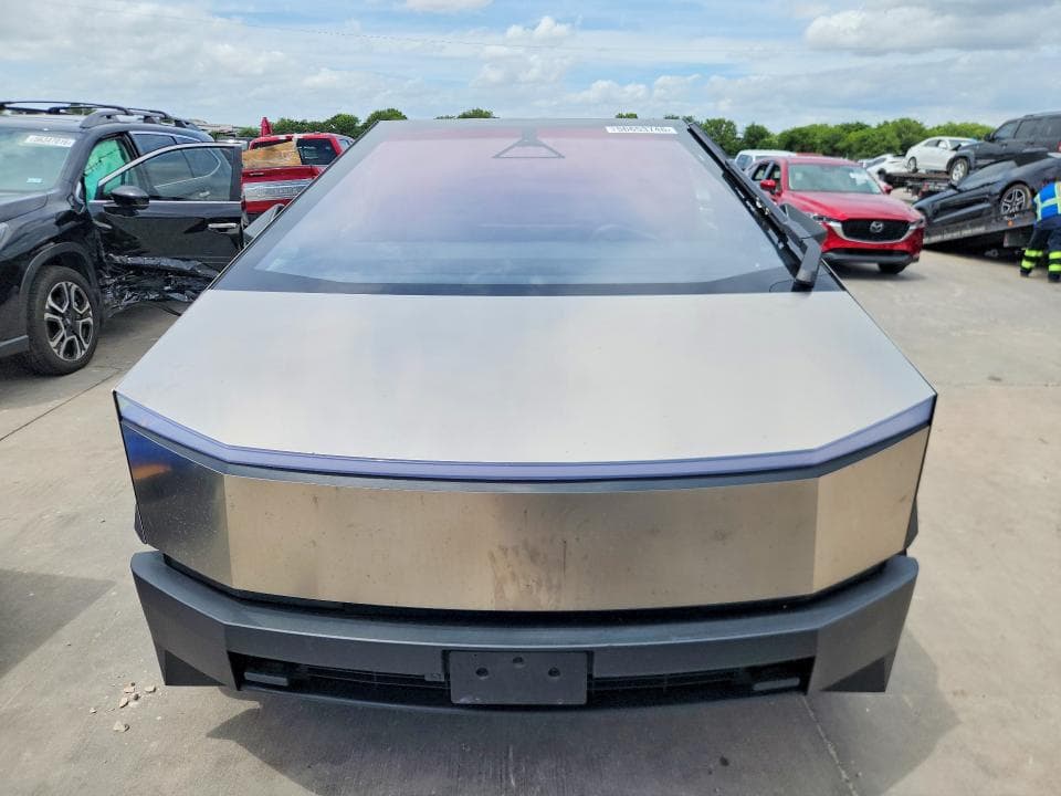 2024 TESLA CYBERTRUCK 5