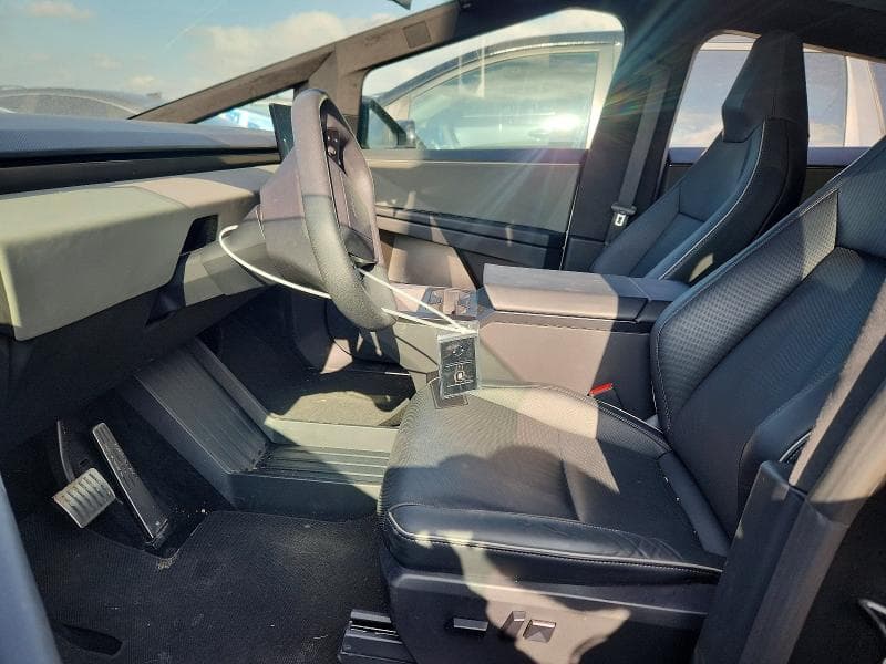 2024 TESLA CYBERTRUCK 7