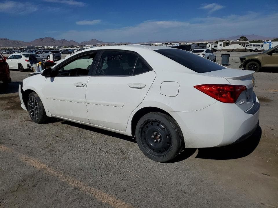 2017 TOYOTA COROLLA SE 2