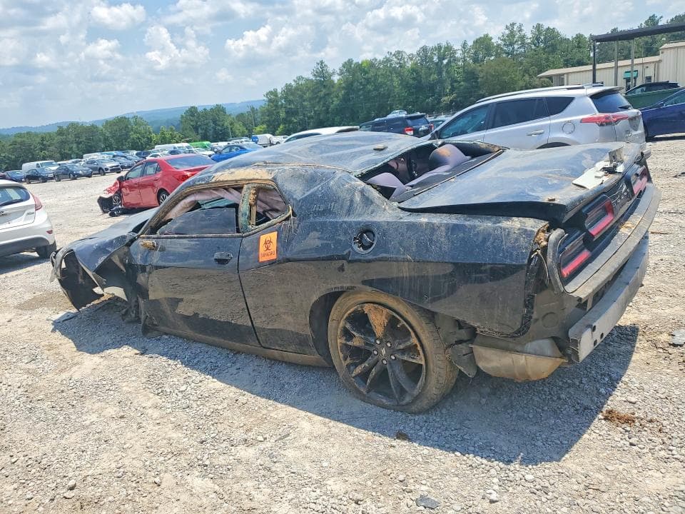 2018 DODGE CHALLENGER SXT 2