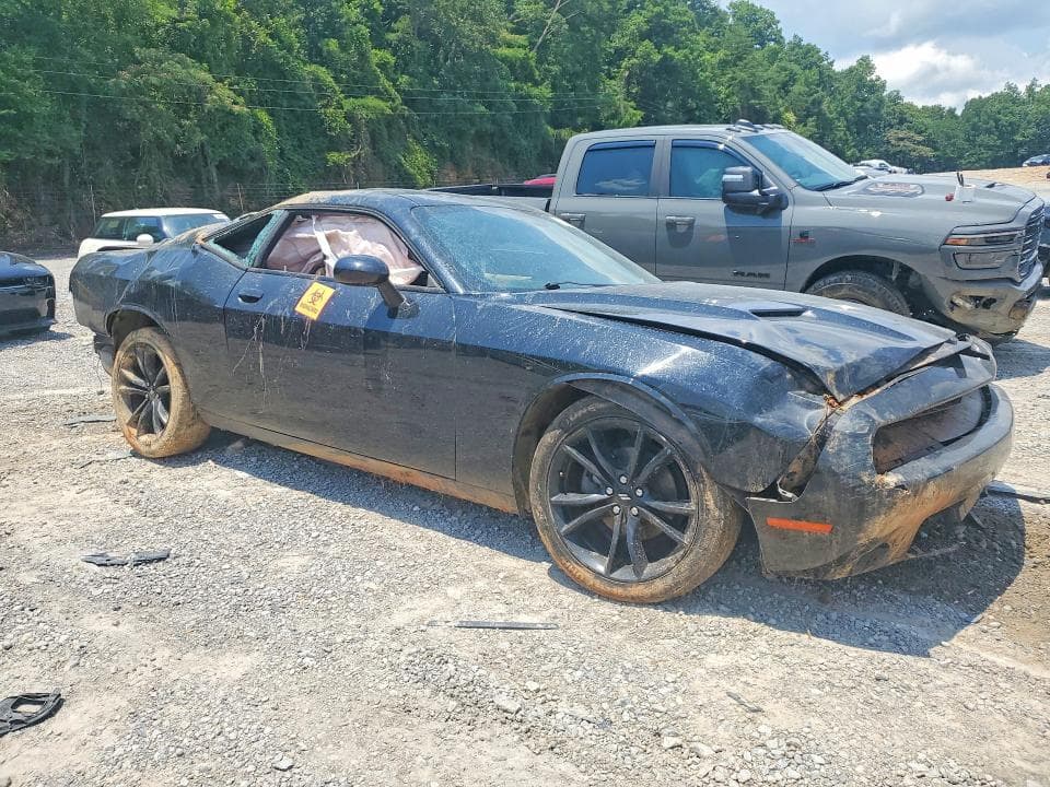 2018 DODGE CHALLENGER SXT 4