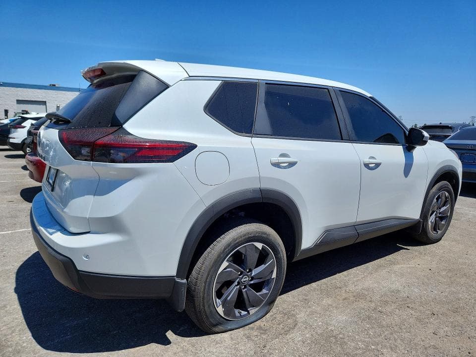 2026 NISSAN ROGUE SV 3