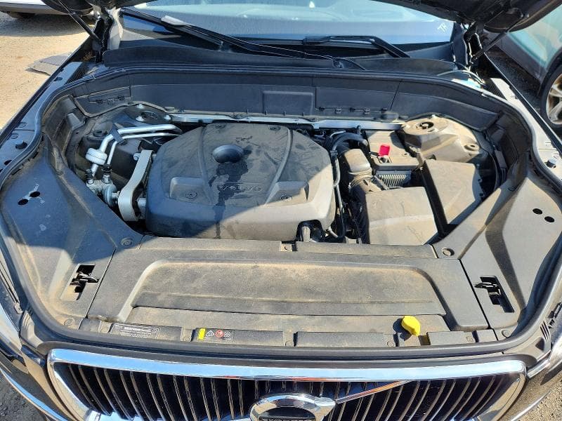2017 VOLVO XC90 T6 12