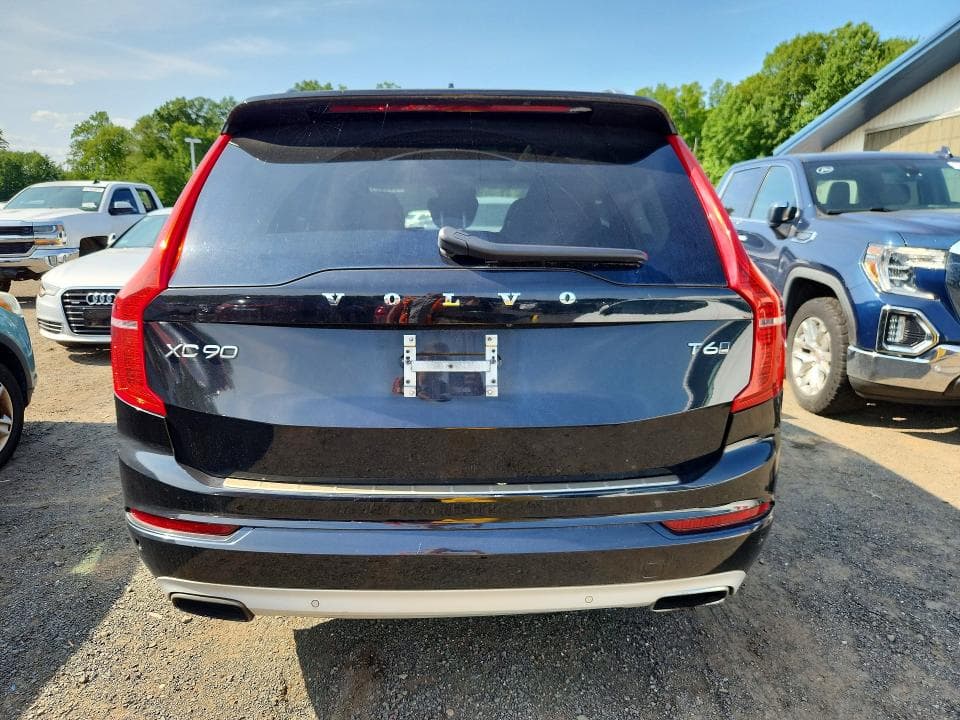 2017 VOLVO XC90 T6 6