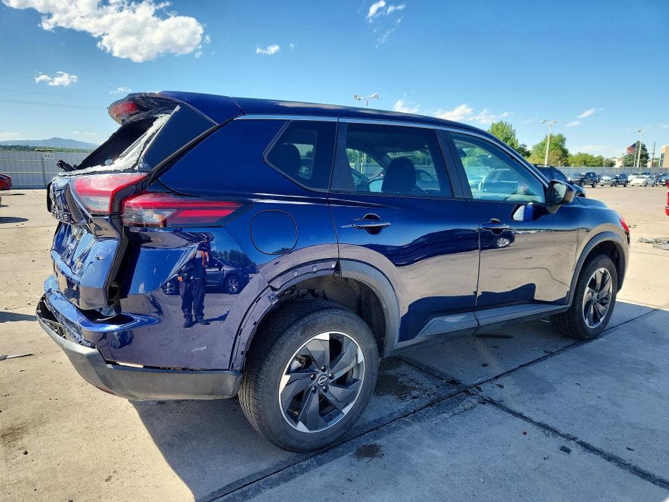 2024 NISSAN ROGUE SV 3