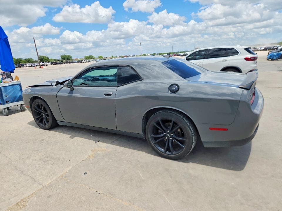2018 DODGE CHALLENGER SXT 2