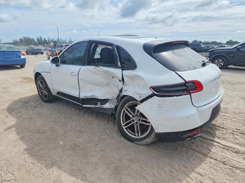 2018 PORSCHE MACAN 2