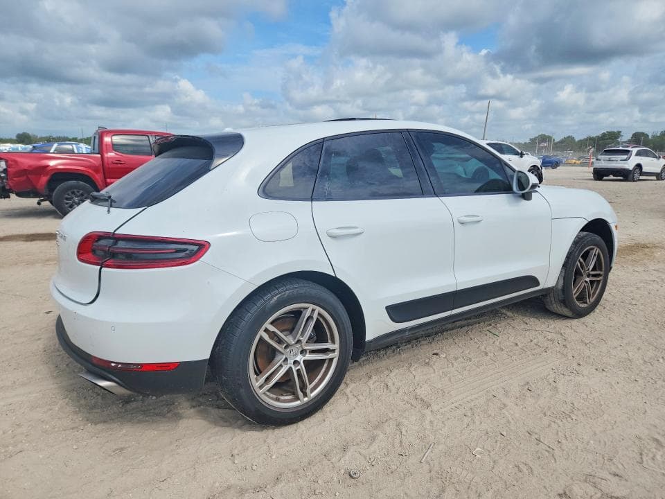 2018 PORSCHE MACAN 3