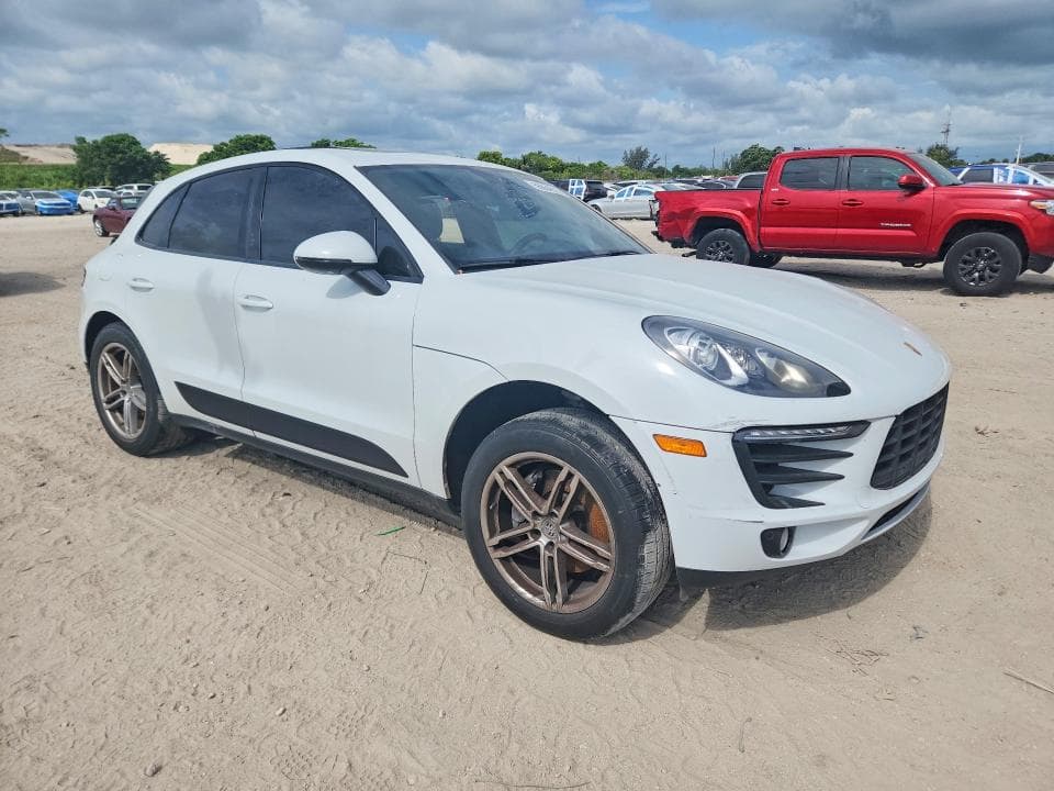 2018 PORSCHE MACAN 4